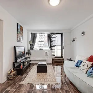 Appartement Bright Parkdale Court - Little Portugal W/ Free Parking, Toronto